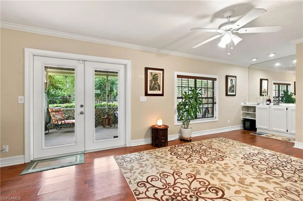 4561 1st Avenue SW Naples, FL 34119