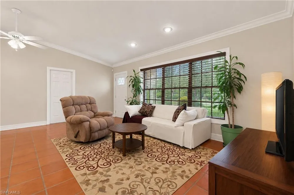 4561 1st Avenue SW Naples, FL 34119