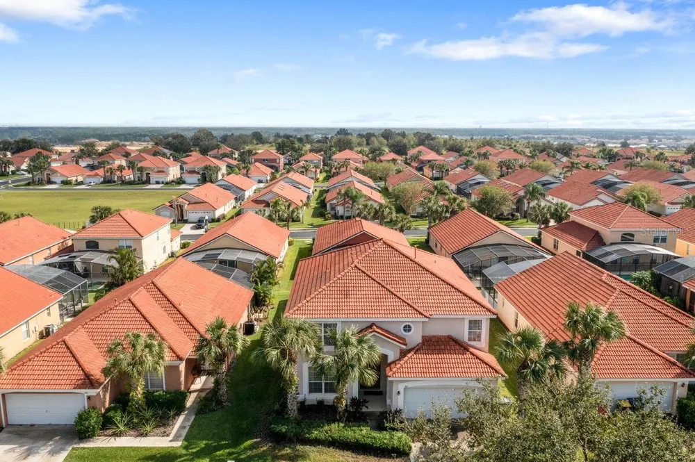 166 CARRERA AVENUE Davenport, FL 33897