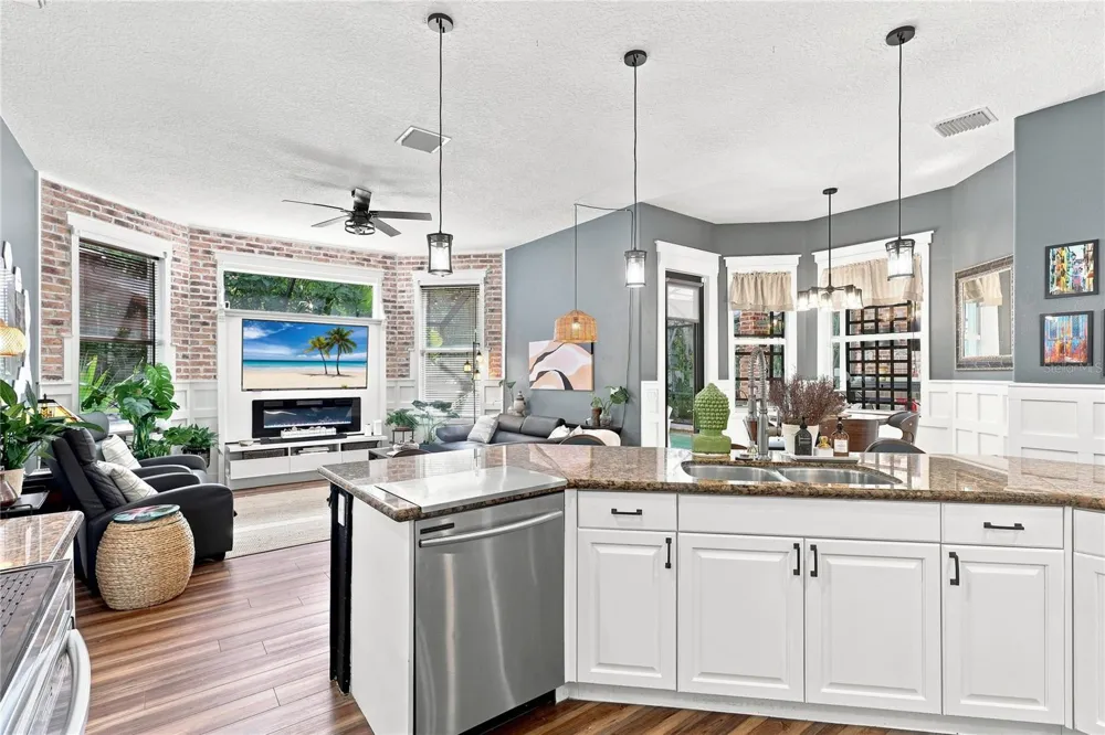 5301 ANTHONY LANE Sarasota, FL 34233