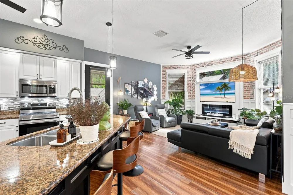 5301 ANTHONY LANE Sarasota, FL 34233