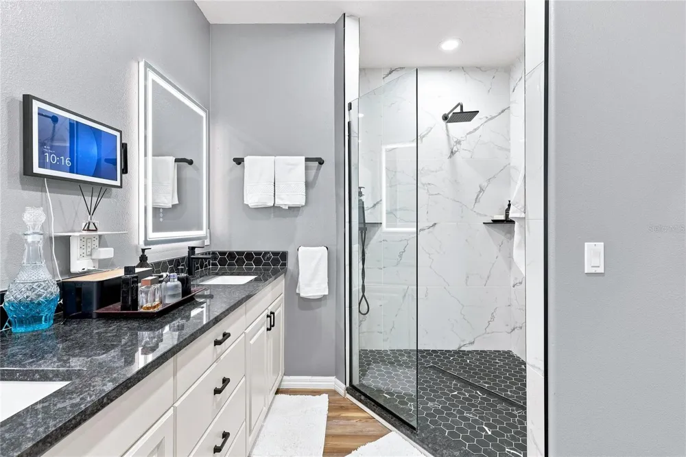 5301 ANTHONY LANE Sarasota, FL 34233