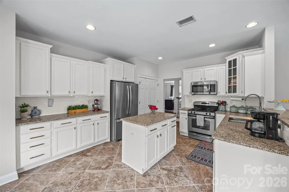 1037 Fleming Lane Matthews, NC 28104