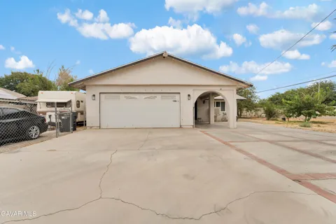 10004 E Avenue R 14
