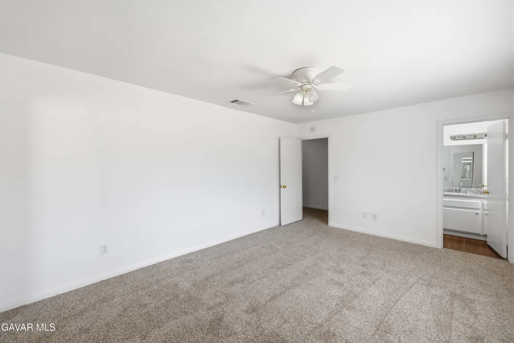 39514 E 167th Street Palmdale, CA 93591
