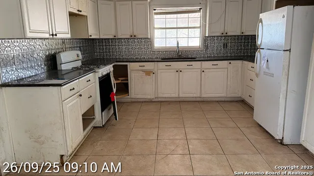 218 Graham Kenedy, TX 78119