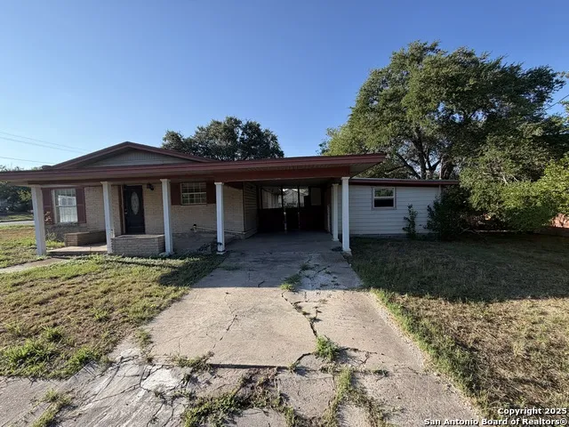218 Graham Kenedy, TX 78119