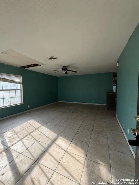 218 Graham Kenedy, TX 78119