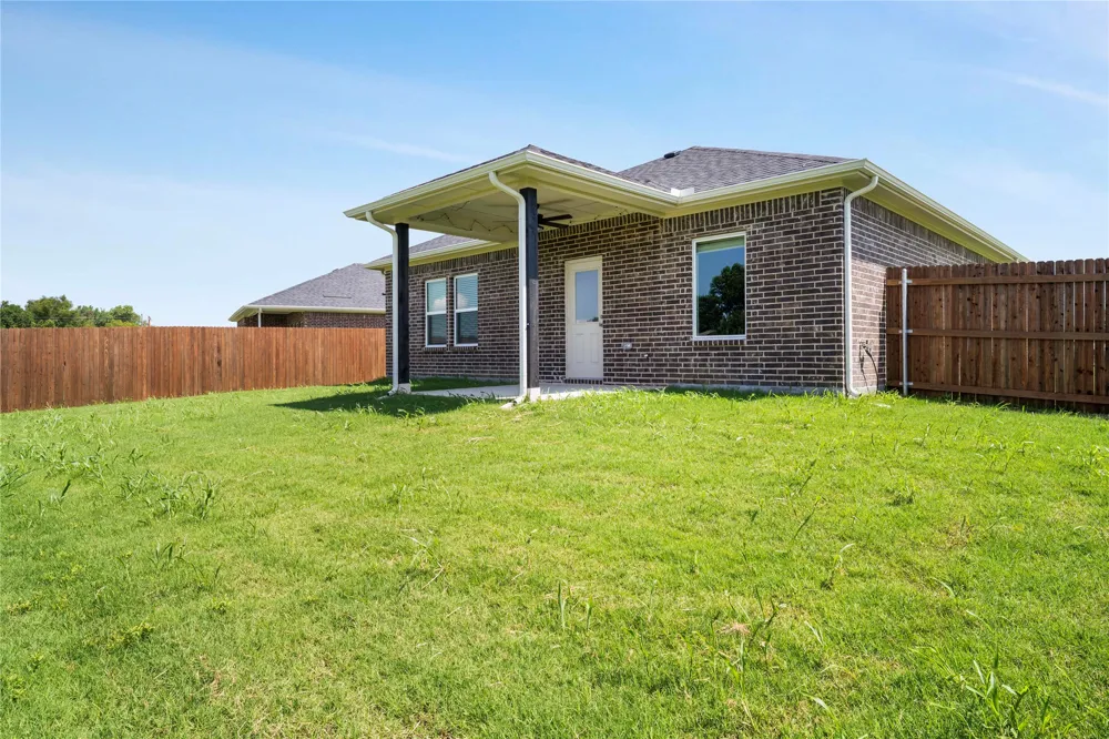 2110 Ridgecrest Lane Sherman, TX 75092
