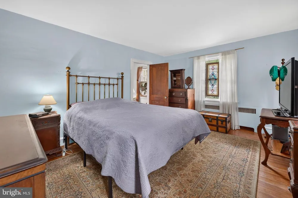 901 MAIN STREET Riverton, NJ 08077