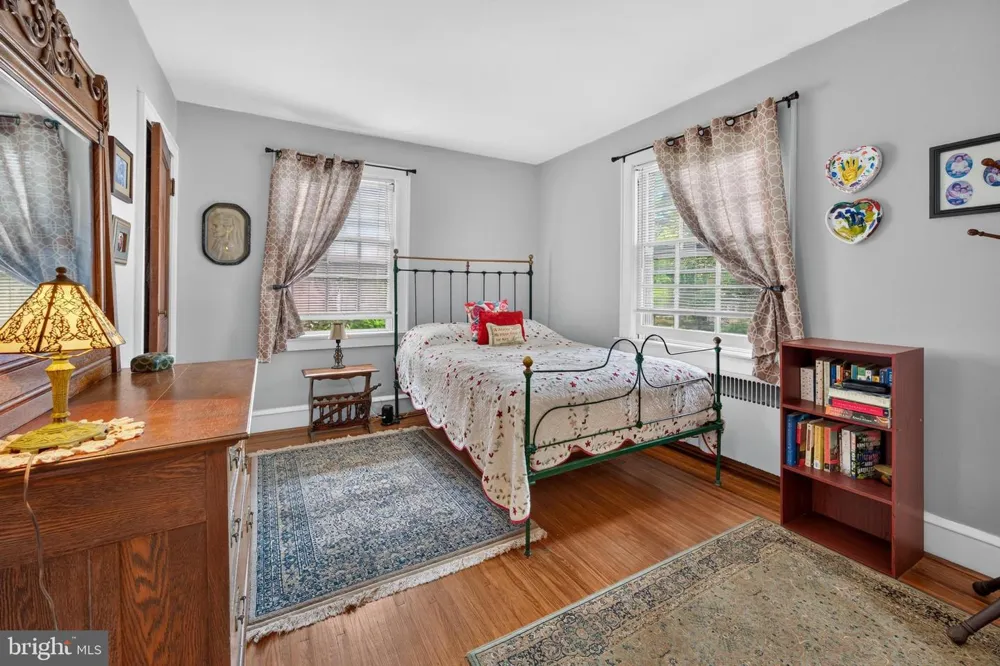 901 MAIN STREET Riverton, NJ 08077