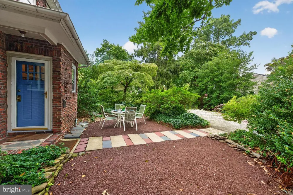 901 MAIN STREET Riverton, NJ 08077