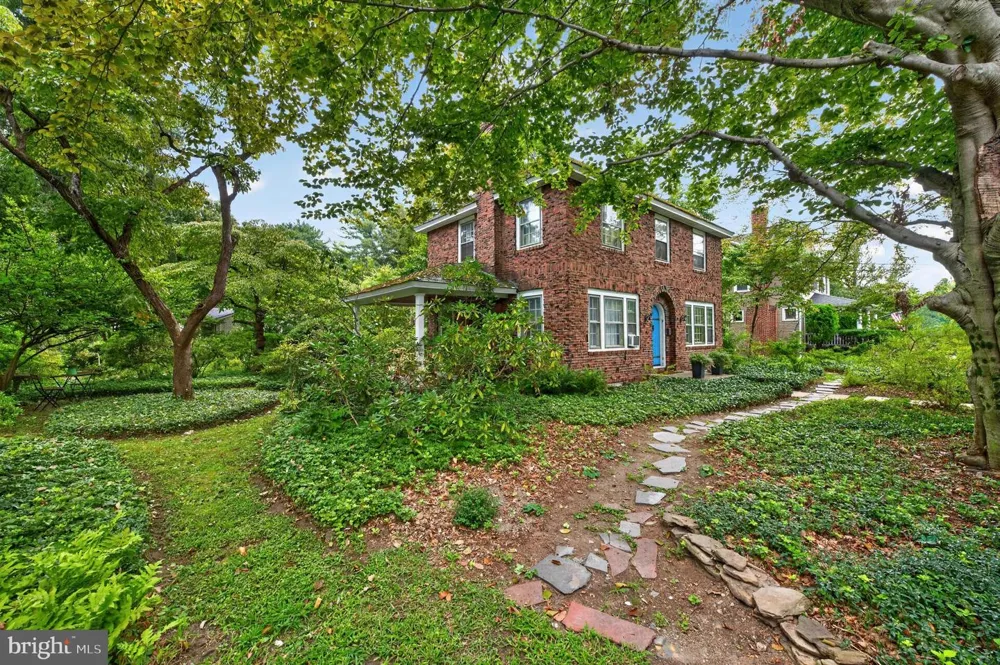 901 MAIN STREET Riverton, NJ 08077
