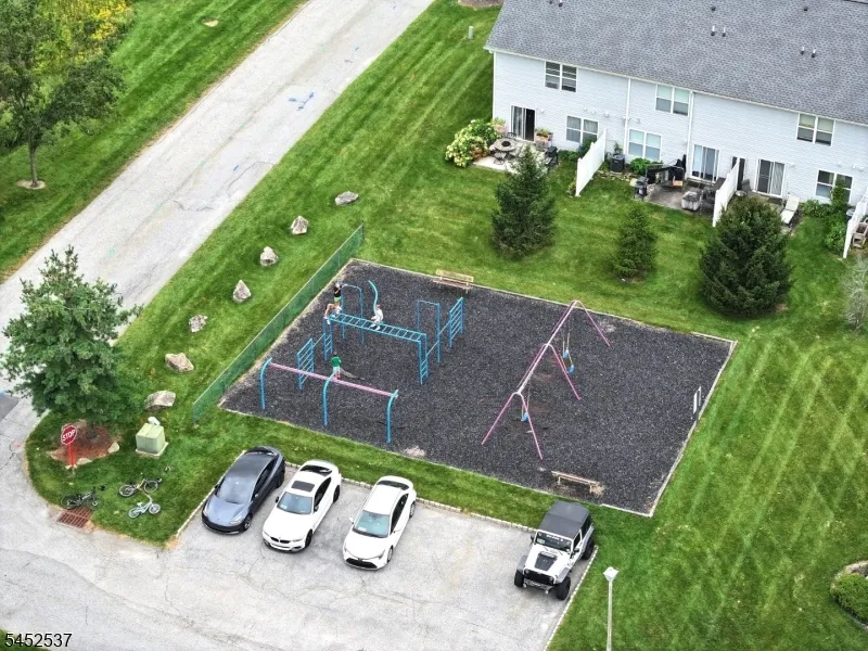 3 Druid Ln Hardyston, NJ 07419