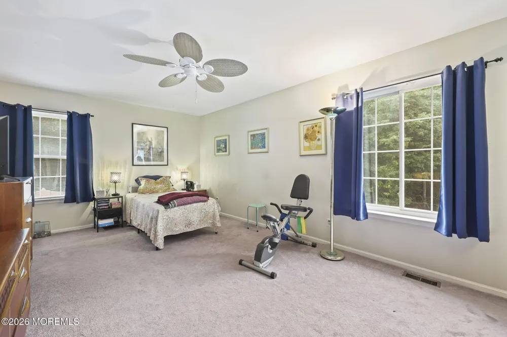 55 Hedgewood Road Howell, NJ 07731