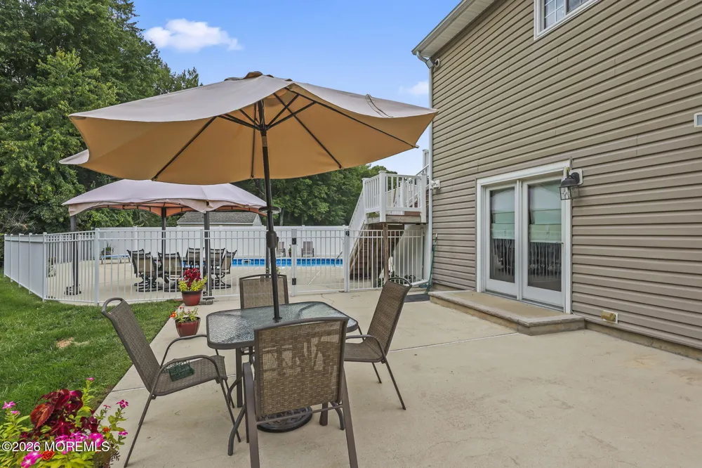 55 Hedgewood Road Howell, NJ 07731