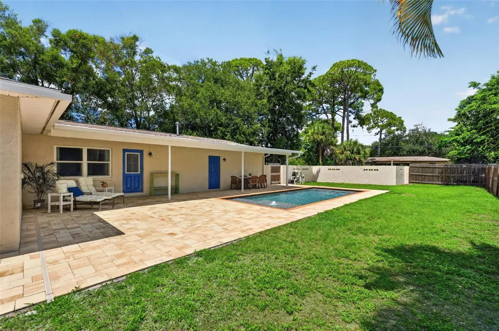 6505 1ST AVENUE St Petersburg, FL 33710