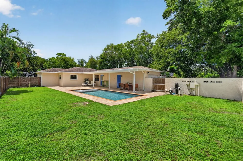 6505 1ST AVENUE St Petersburg, FL 33710