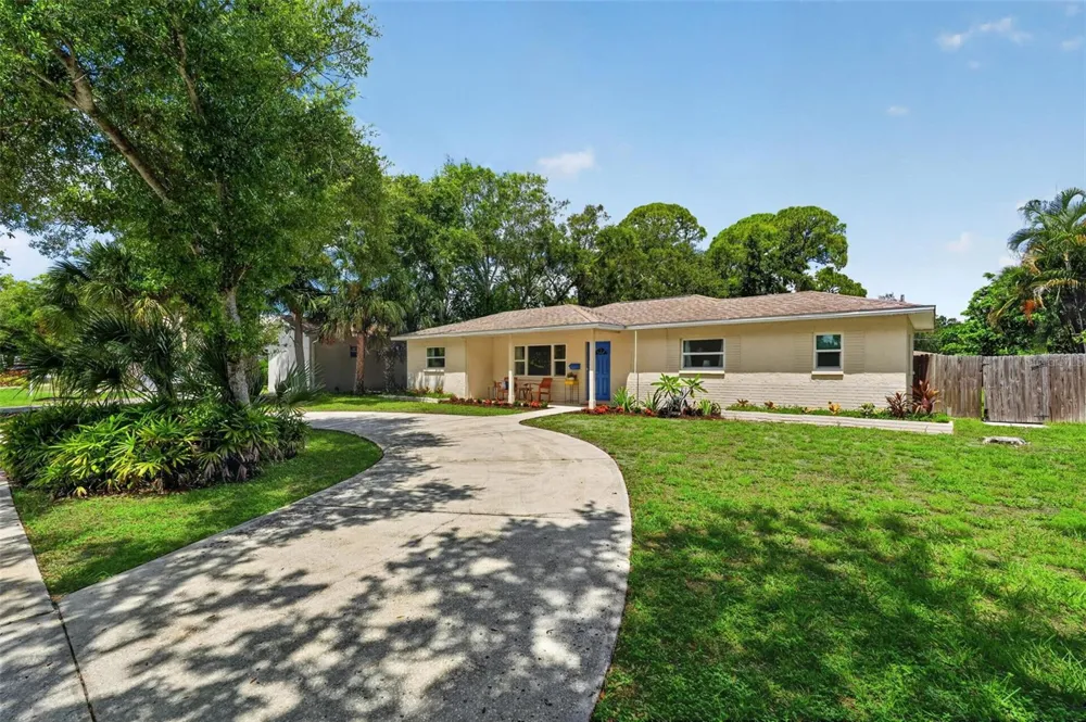 6505 1ST AVENUE St Petersburg, FL 33710