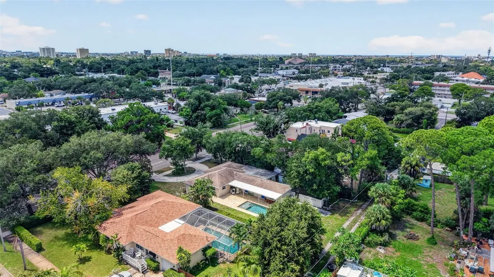 6505 1ST AVENUE St Petersburg, FL 33710