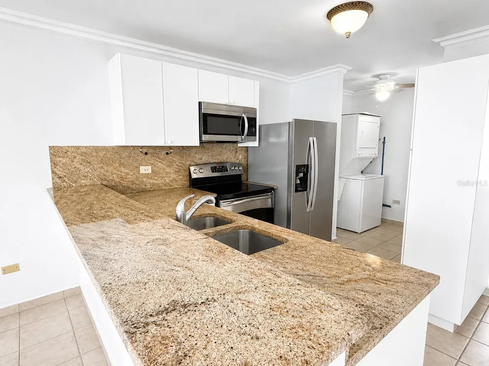 0 CLL LAS COLINAS #202 Rio Grande, PR 00745