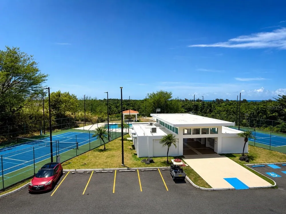 0 CLL LAS COLINAS #202 Rio Grande, PR 00745