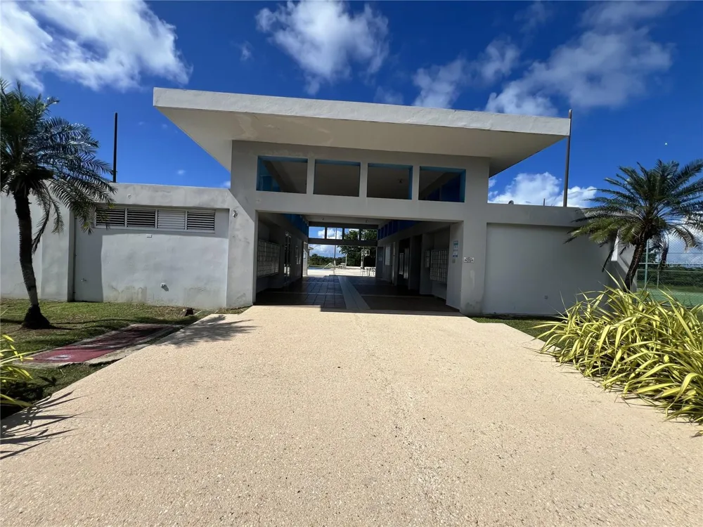 0 CLL LAS COLINAS #202 Rio Grande, PR 00745