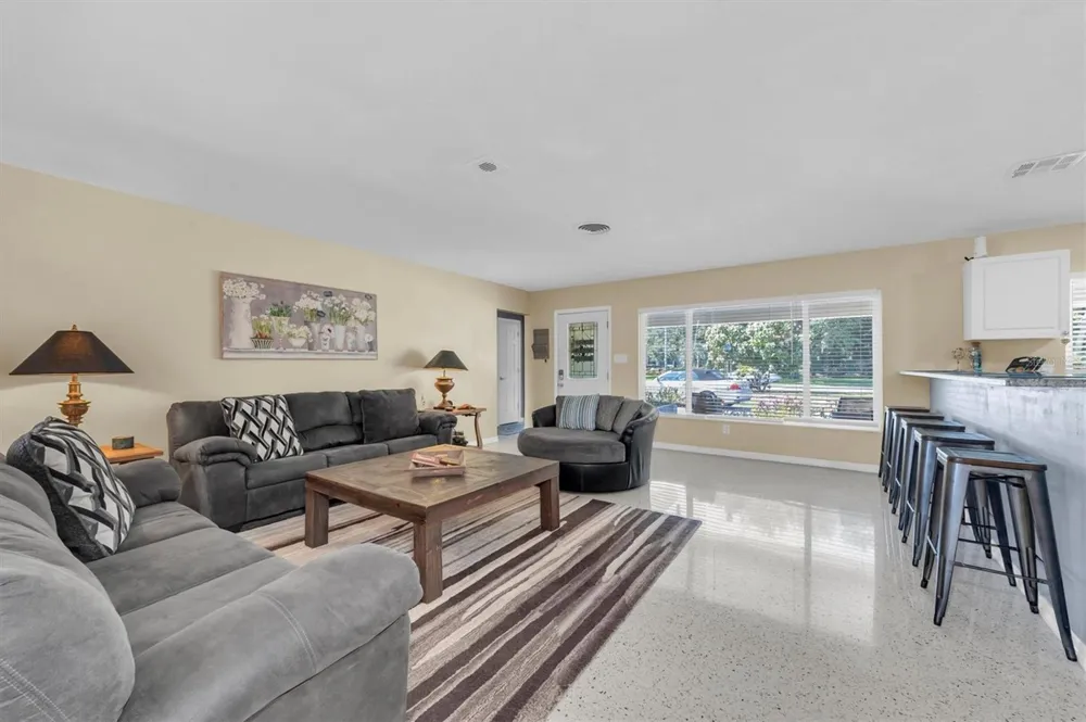 867 PINELLAS POINT DRIVE S St Petersburg, FL 33705