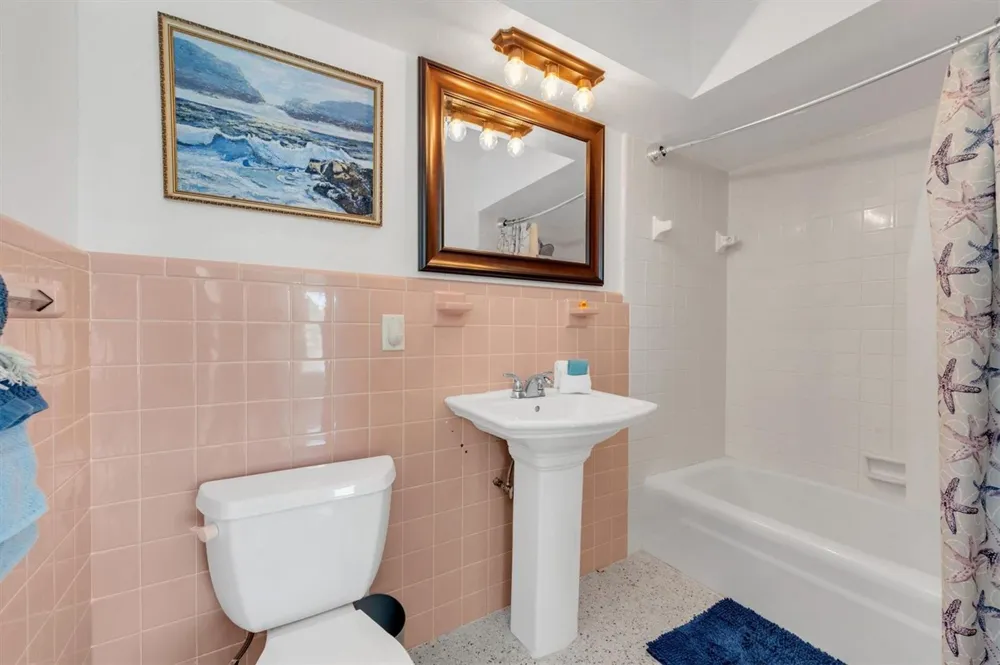 867 PINELLAS POINT DRIVE S St Petersburg, FL 33705
