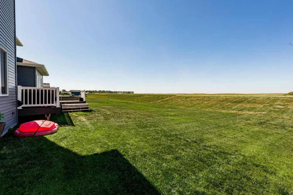 8815 Northern Lights Avenue Horace, ND 58047