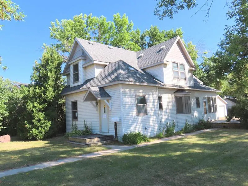 518 Main Avenue Thief River Falls, MN 56701