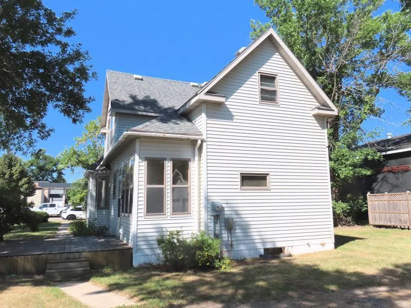 518 Main Avenue Thief River Falls, MN 56701