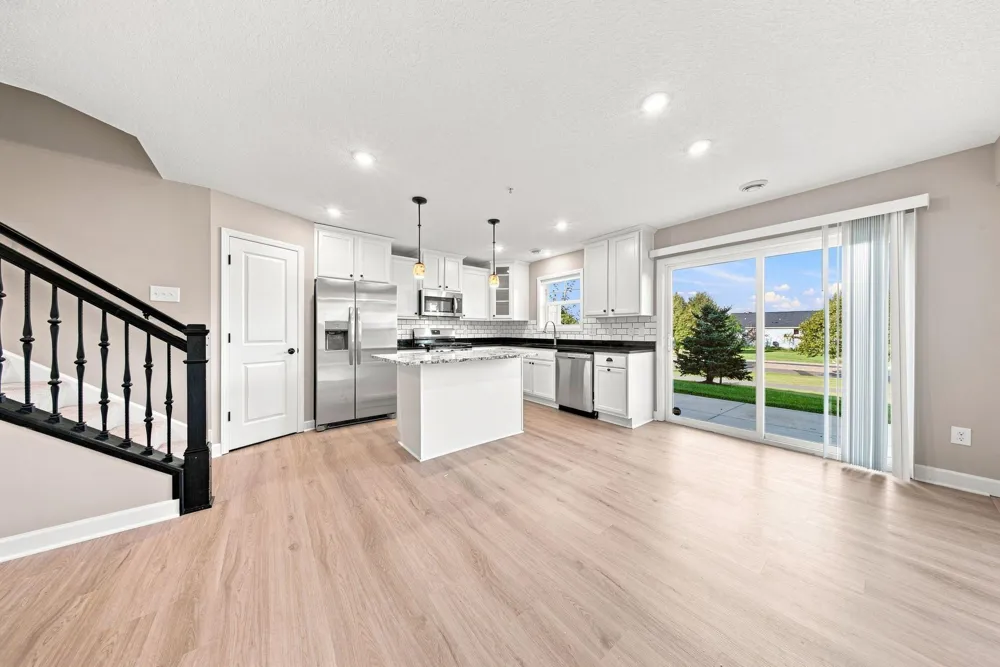3278 Lakewood Trail Woodbury, MN 55129