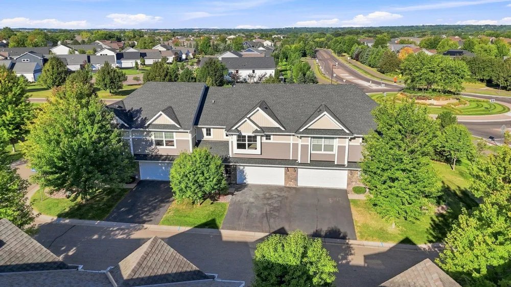 3278 Lakewood Trail Woodbury, MN 55129