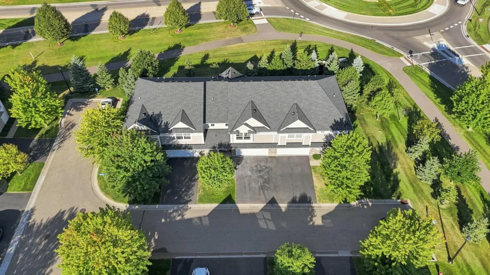 3278 Lakewood Trail Woodbury, MN 55129