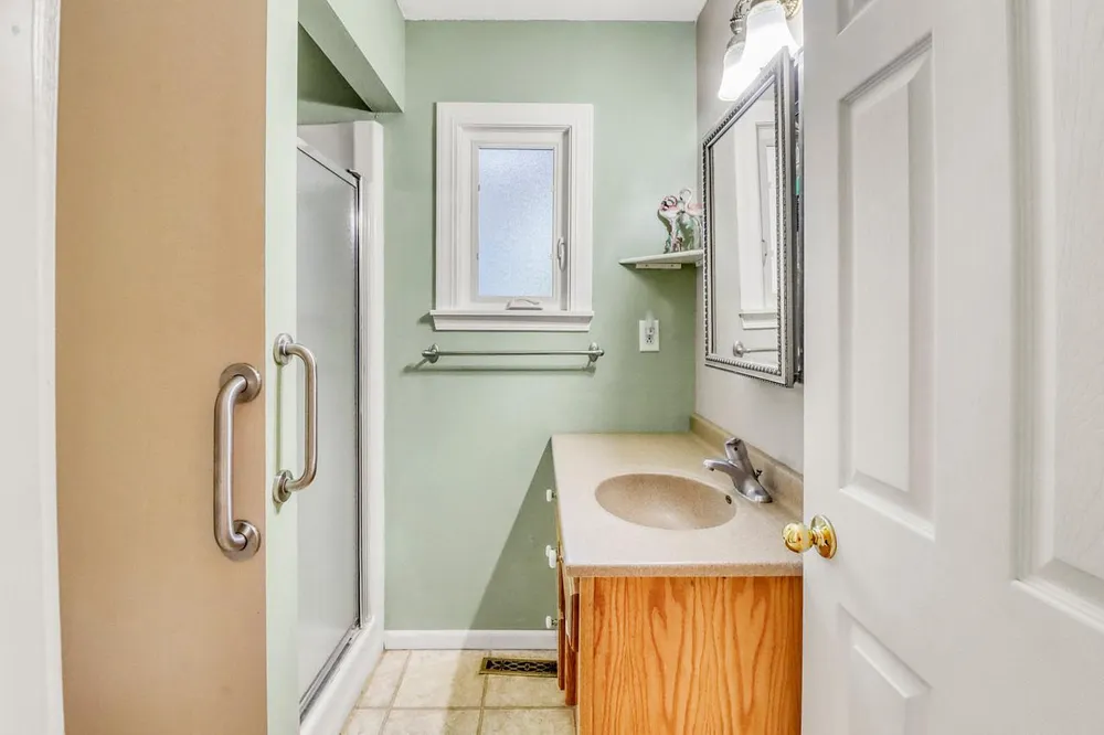 813 Oak Street West Fargo, ND 58078