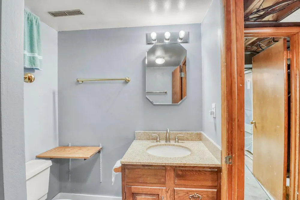 813 Oak Street West Fargo, ND 58078