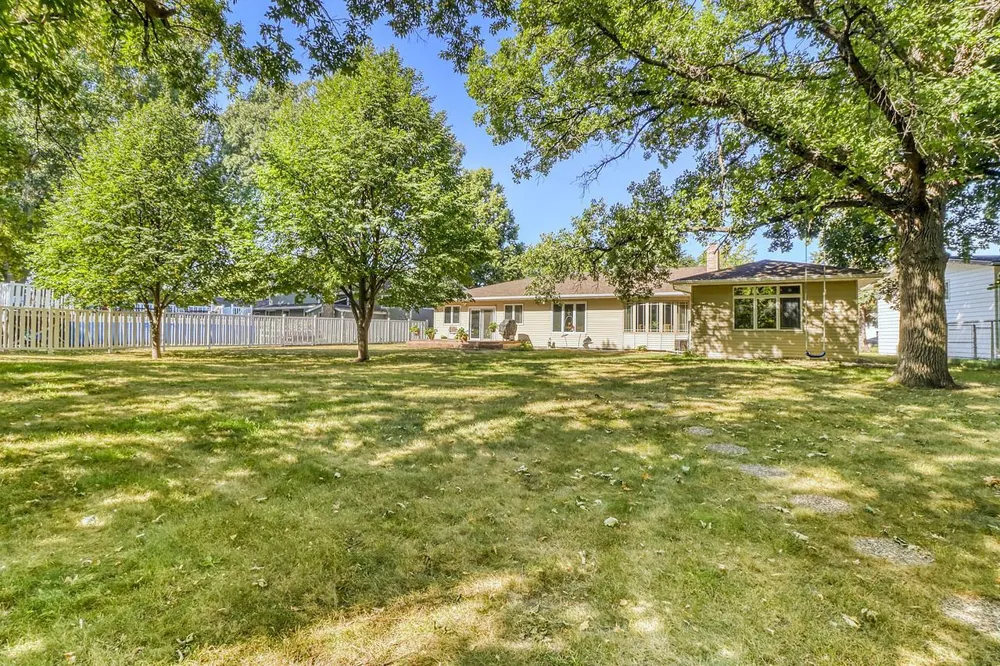 813 Oak Street West Fargo, ND 58078