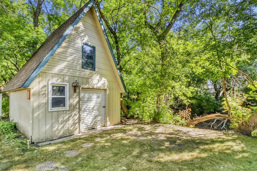 813 Oak Street West Fargo, ND 58078