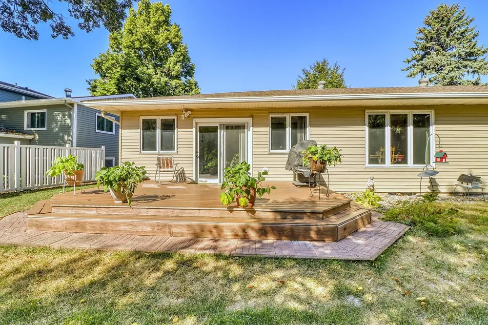 813 Oak Street West Fargo, ND 58078