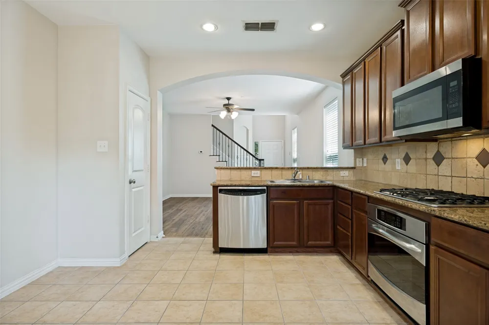 7925 Hannah Street Plano, TX 75025