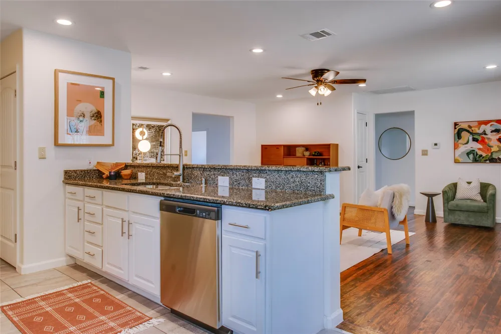 1436 S Marlborough Avenue Dallas, TX 75208