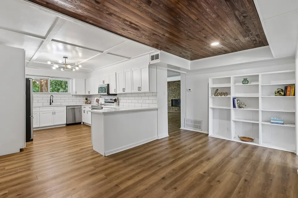 159 Oak Drive Lake Jackson, TX 77566