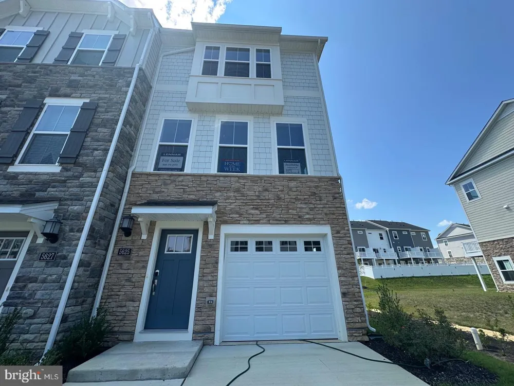 5532 MARKSBURG PLACE White Plains, MD 20695