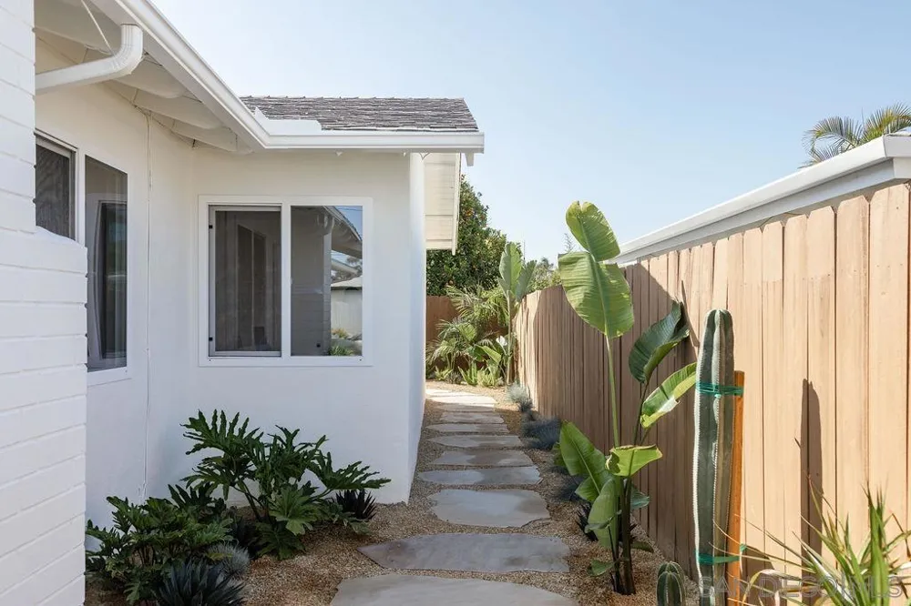 1609 Grandview Oceanside, CA 92054