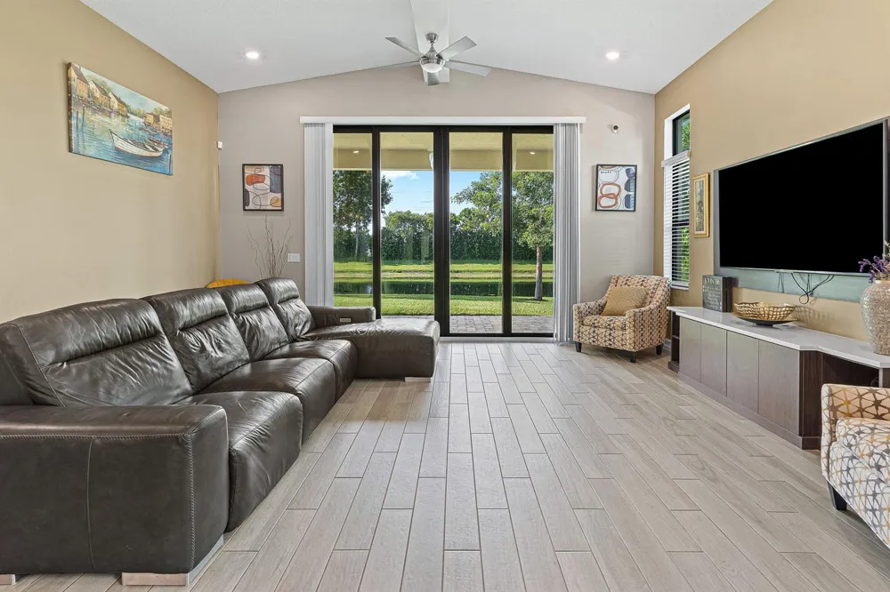 8907 Grand Prix Lane Boynton Beach, FL 33472
