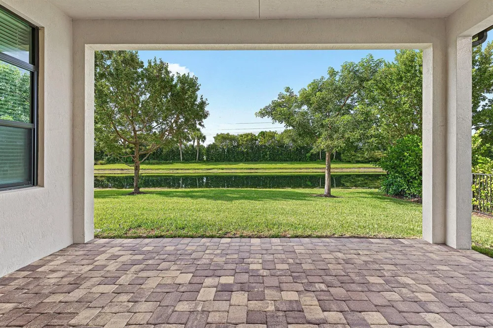 8907 Grand Prix Lane Boynton Beach, FL 33472
