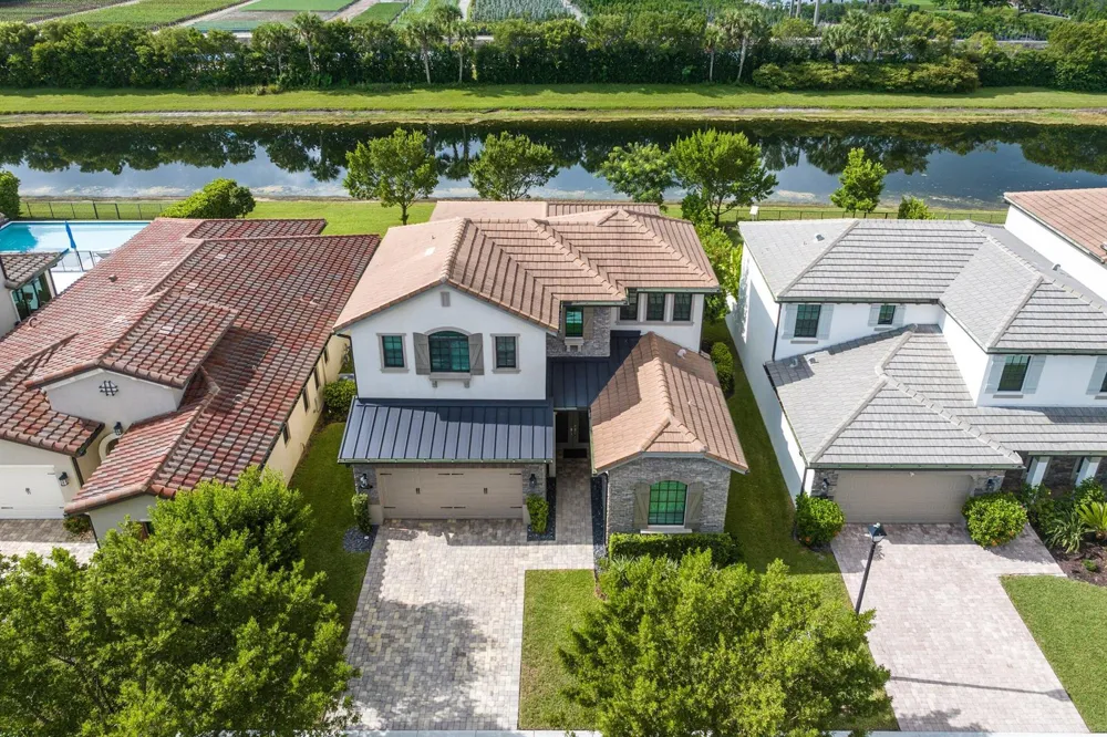 8907 Grand Prix Lane Boynton Beach, FL 33472