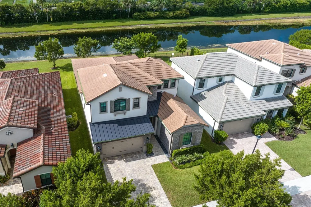 8907 Grand Prix Lane Boynton Beach, FL 33472