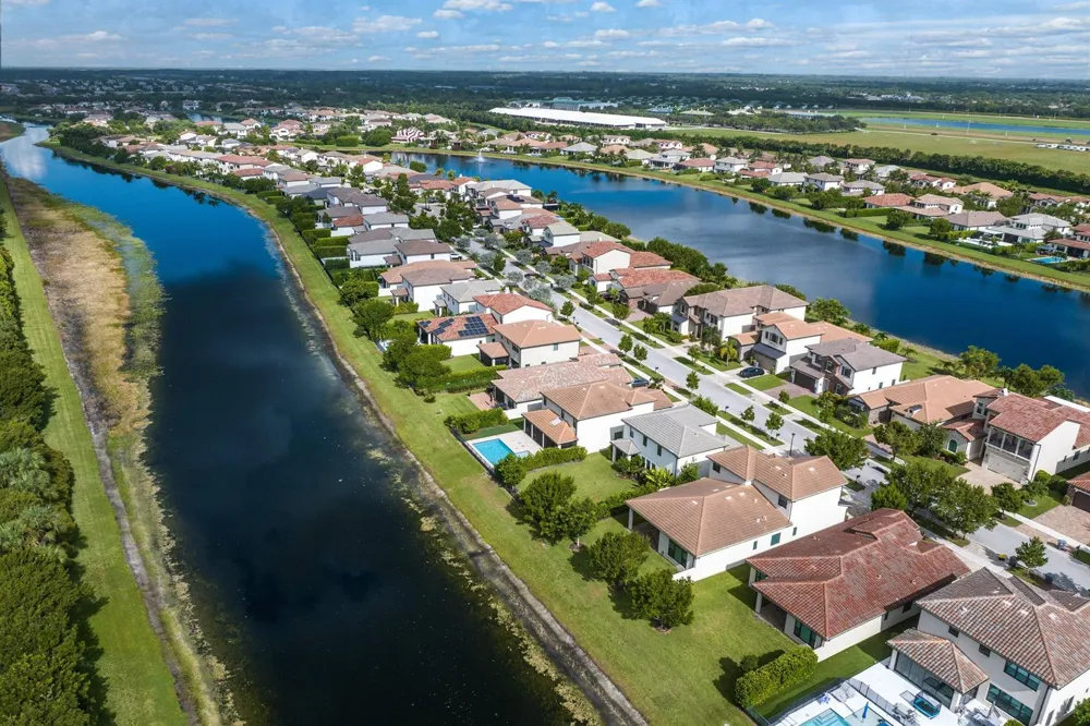 8907 Grand Prix Lane Boynton Beach, FL 33472